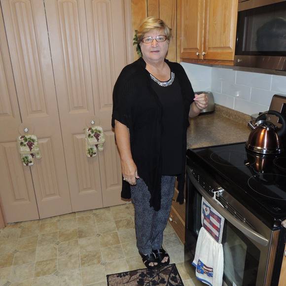 Meet your Posher, Joyce - Picture 1 of 1